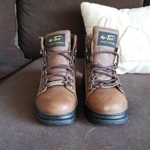 Steel toe work boots